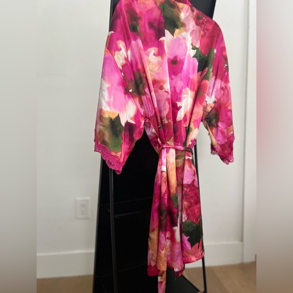 Lilac & London Floral Satin Silky Kimono Style Robe "Glam Robe" L/XL - Picture 9 of 9